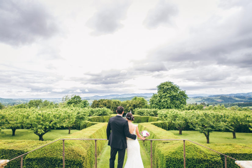 Mariage Californien Au Château De Bagnols, Beaujolais