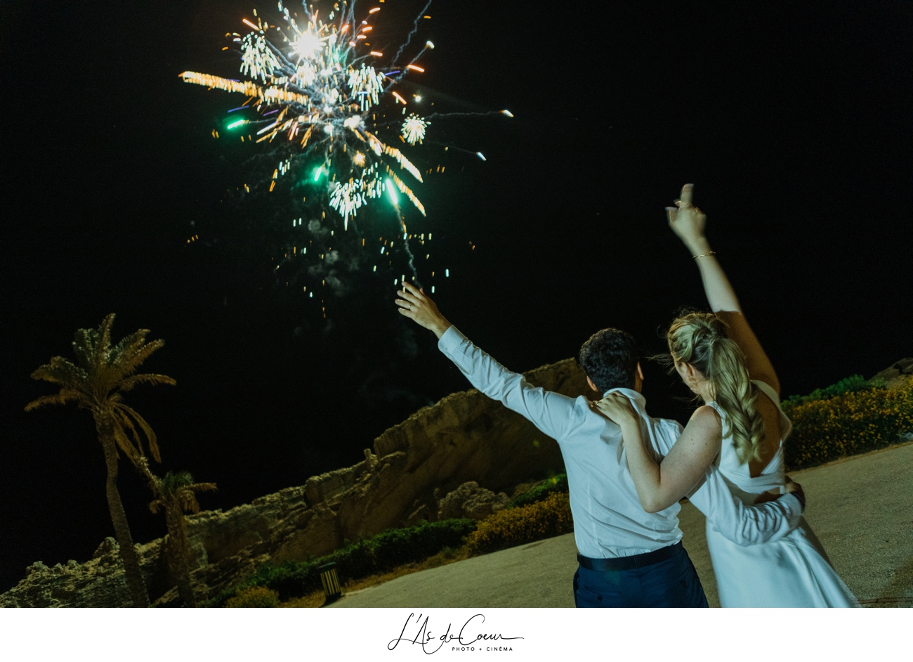 wedding photographer greece fireworks